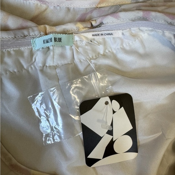 NWT Kimchi Blue Floral Sleeveless Romper - Pastel Shades with Drawstring Waist - Picture 8 of 12